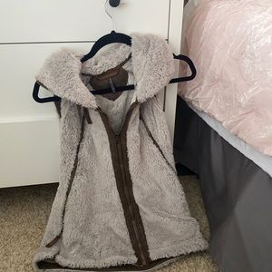 Kuhl fuzzy vest